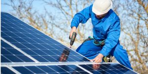 Installation Maintenance Panneaux Solaires Photovoltaïques à Cormaranche-en-Bugey